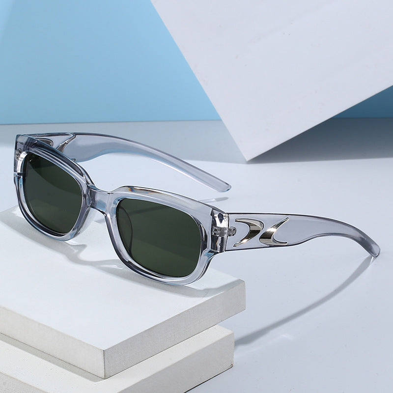 Lunettes de soleil pour femme au design surdimensionné 1