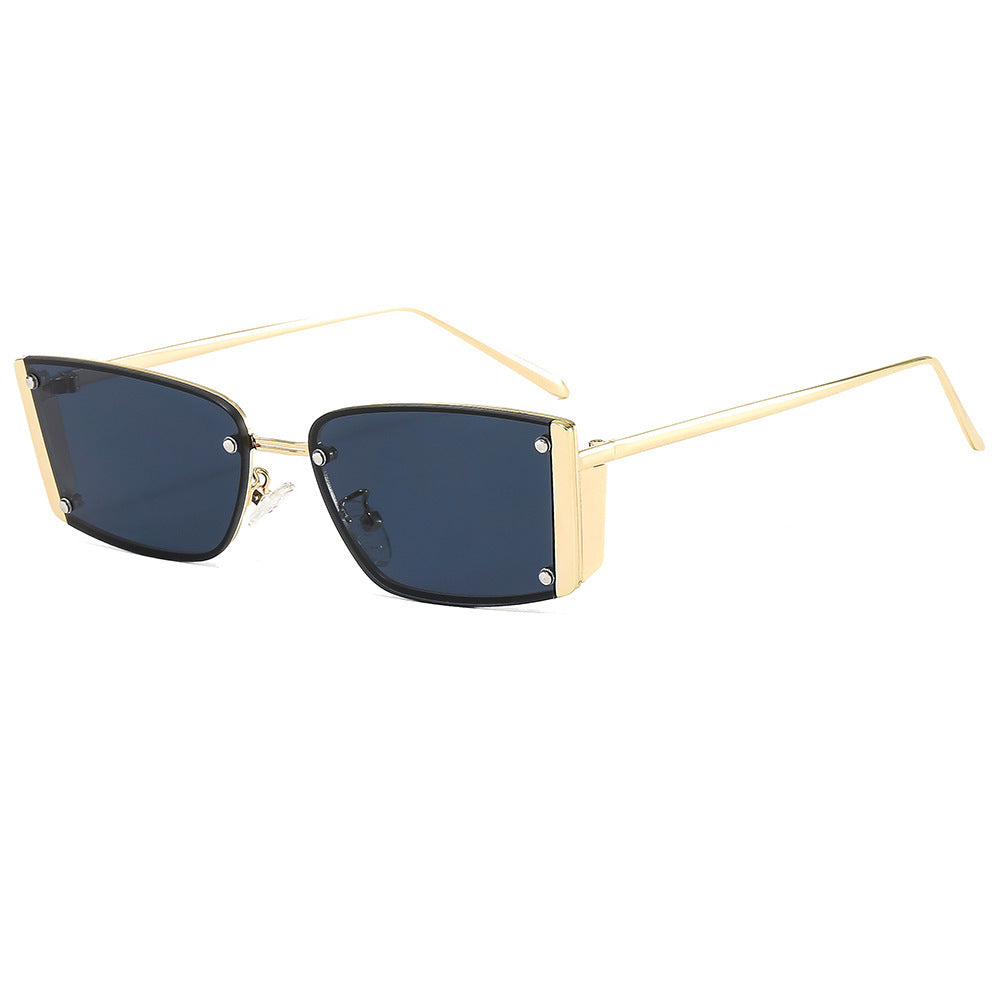 Lunettes de soleil pour femme avec monture géométrique 3