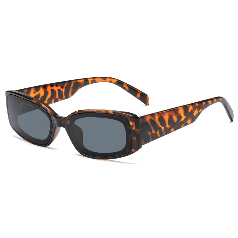 Lunettes de soleil pour femmes à verres carrés modernes 7