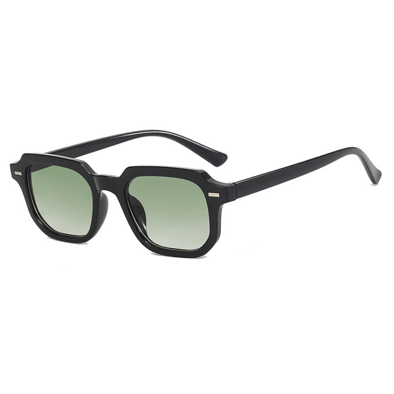 Lunettes de soleil pour femmes au design géométrique 11