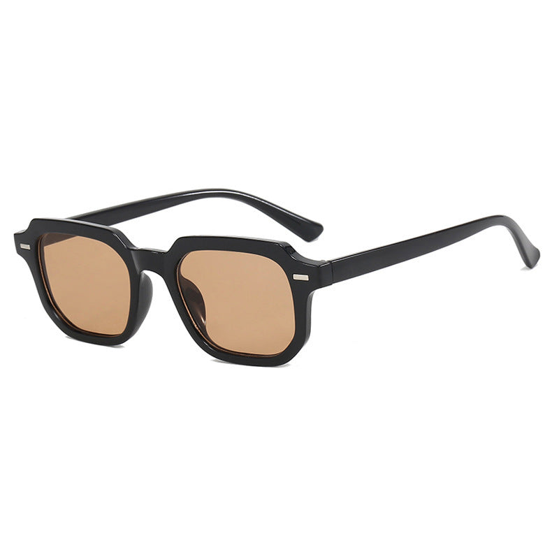 Lunettes de soleil pour femmes au design géométrique 1