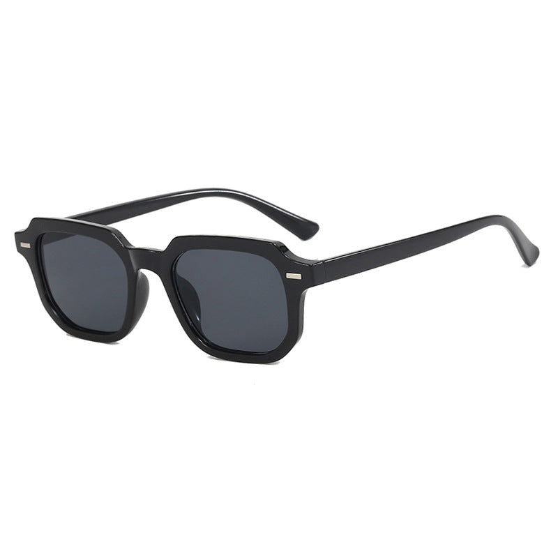 Lunettes de soleil pour femmes au design géométrique 3