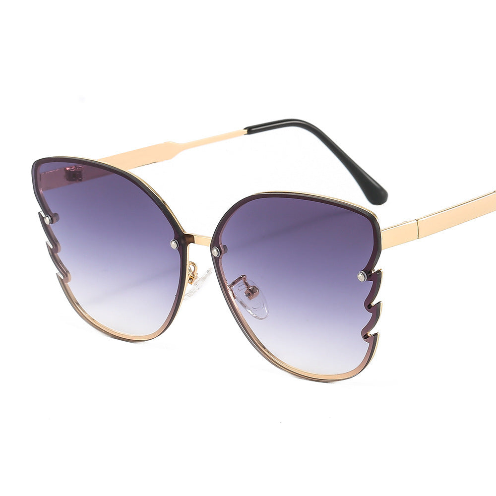 Lunettes de soleil pour femmes au design unique 2