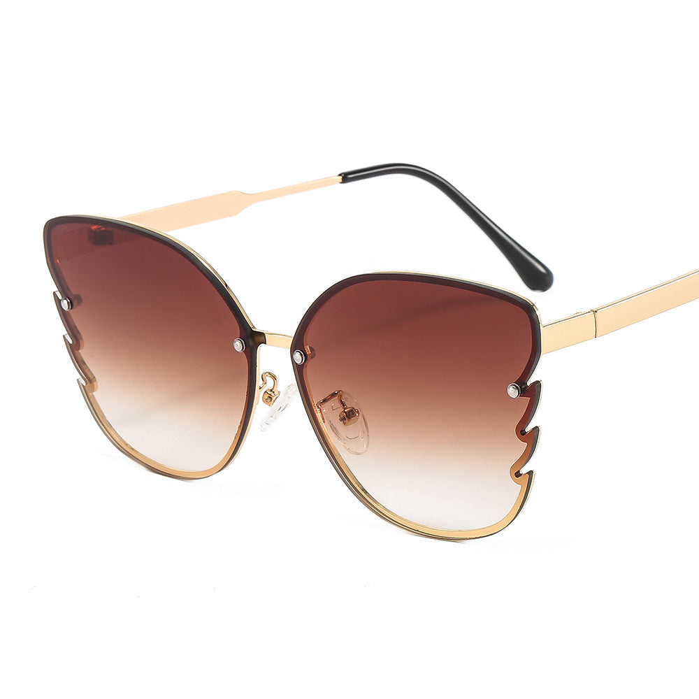 Lunettes de soleil pour femmes au design unique 3