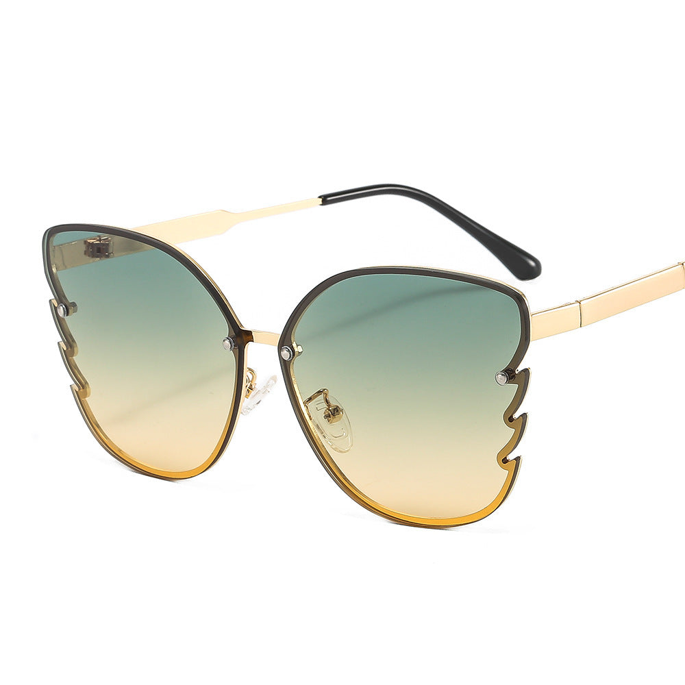Lunettes de soleil pour femmes au design unique 5