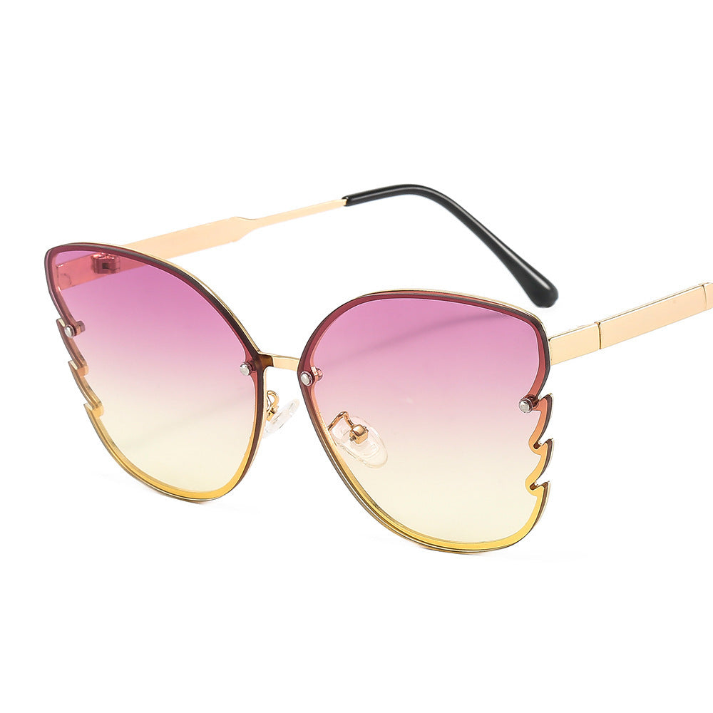 Lunettes de soleil pour femmes au design unique 6