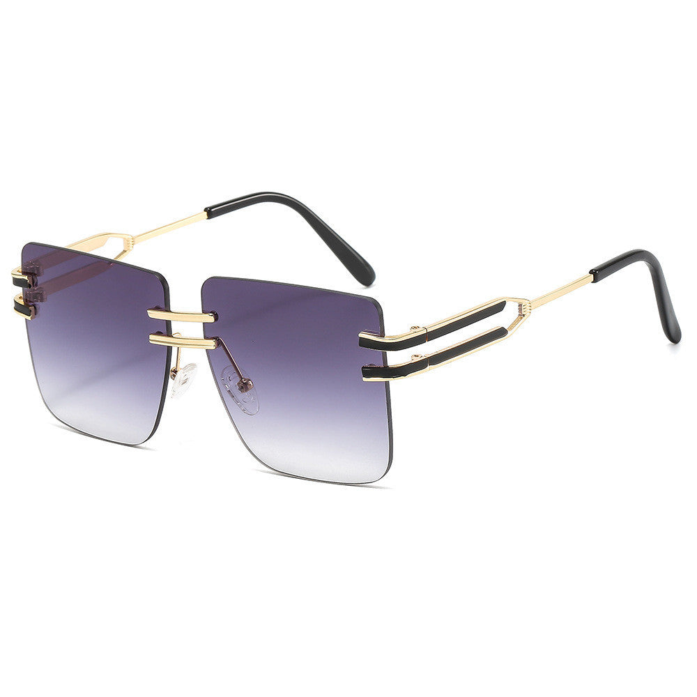 Lunettes de soleil pour femmes avec monture extravagante 4