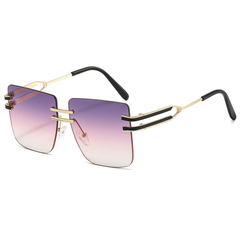 Lunettes de soleil pour femmes avec monture extravagante 5