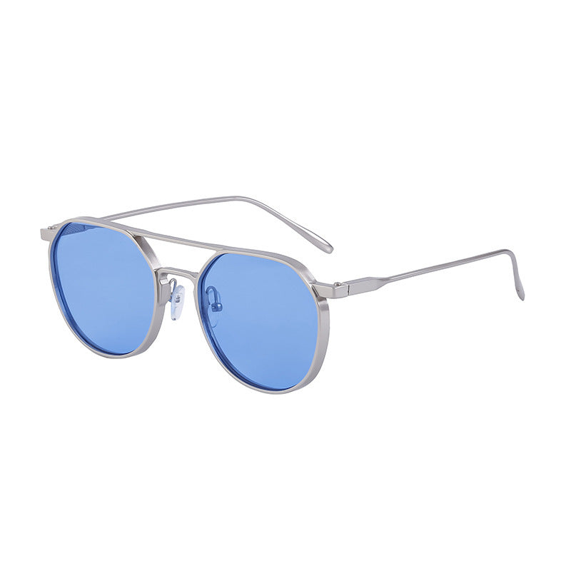 Lunettes de soleil rondes pour femme au style tendance 0
