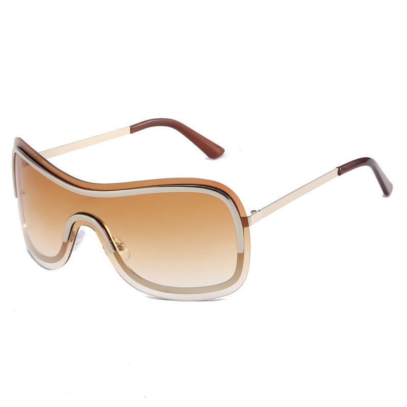 Lunettes de soleil sport oversize pour femmes au design moderne 5