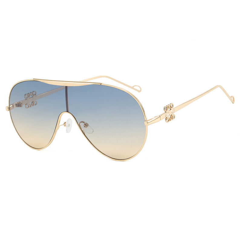 Lunettes de soleil sportives pour femmes Shield 8