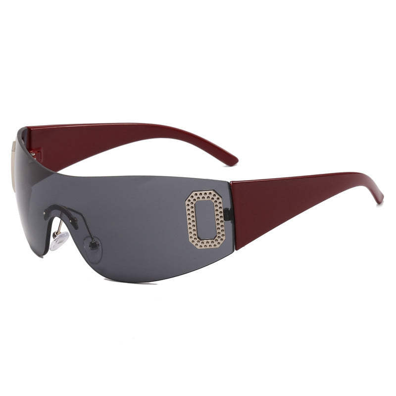 Lunettes de soleil sportives pour femmes au design futuriste 12