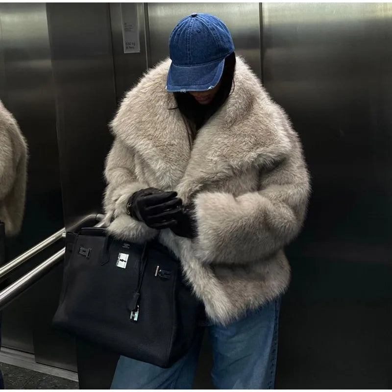 Manteau Hiver Femme Long en Fourrure Écologique Chic et Moderne 1