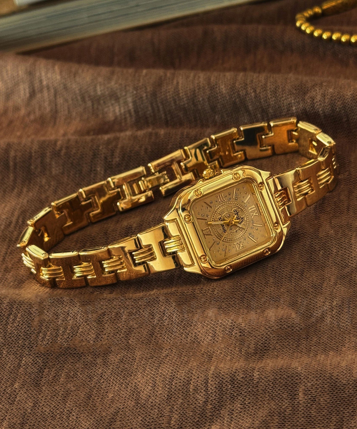 Montre Femme Chaîne Moderne avec Détails en Zircon 3