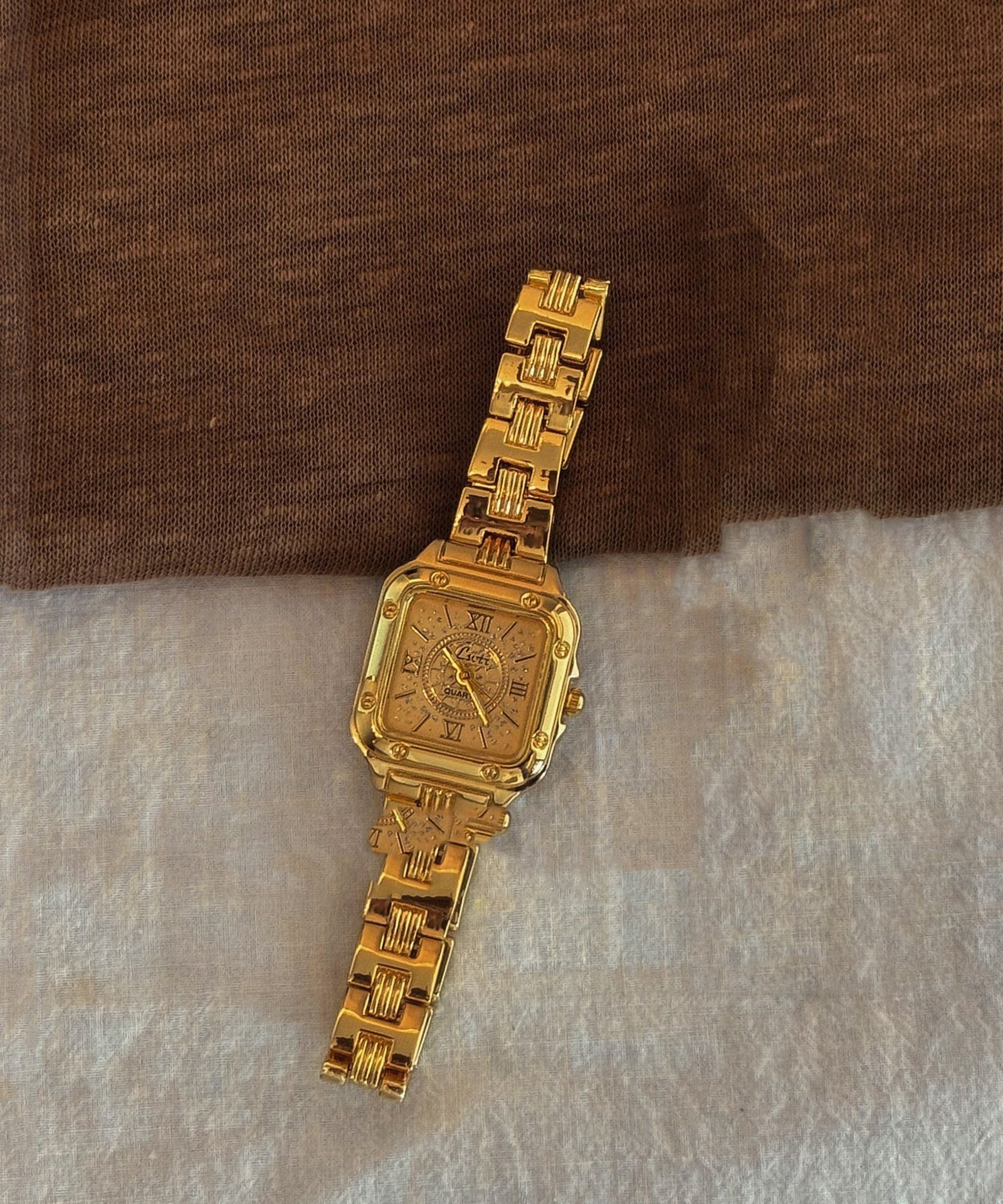 Montre Femme Chaîne Moderne avec Détails en Zircon 4