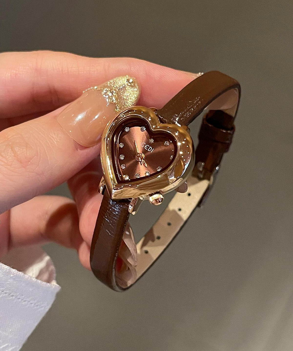 Montre Femme Design Coeur Moderne 0