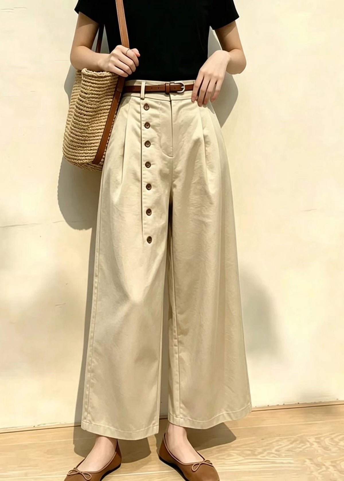 Pantalon court femme taille haute jambes larges boutons latéraux 3