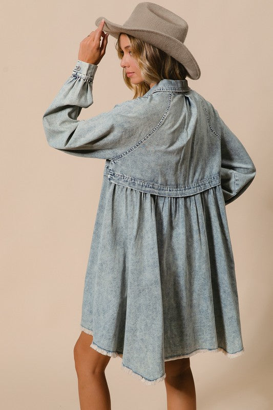 Robe Chemise en Denim Clair à Boutons 4