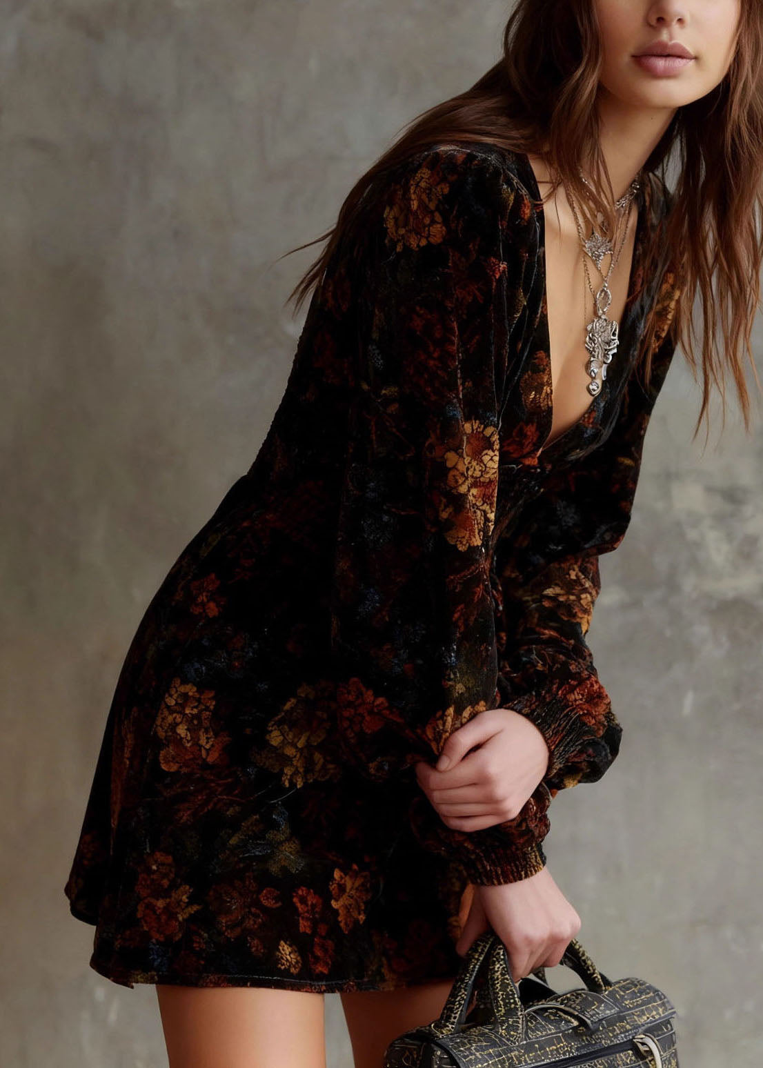 Robe Femme Courte Col en V Manches Longues Moderne 4