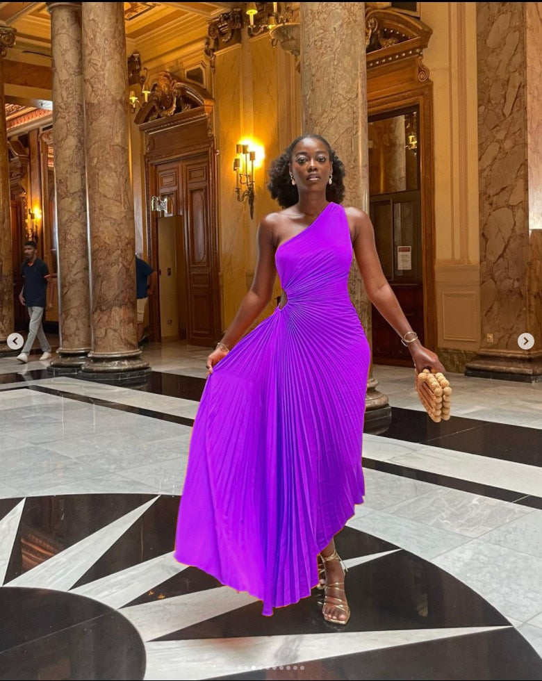 Robe Femme Élégante en Tissu Luxueux