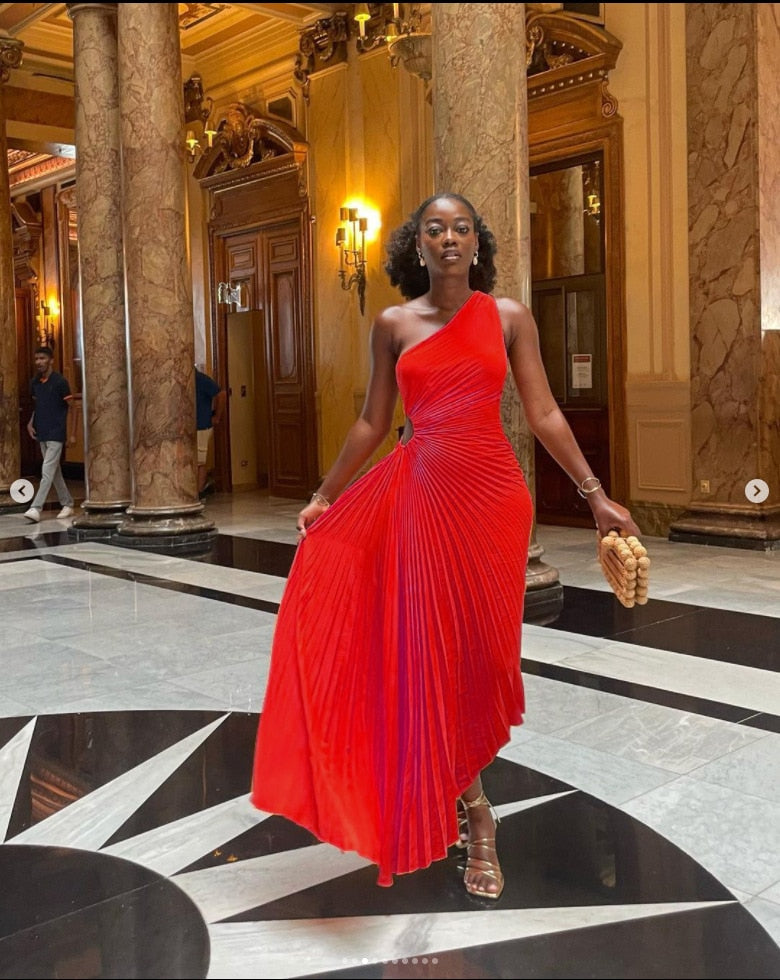 Robe Femme Élégante en Tissu Luxueux