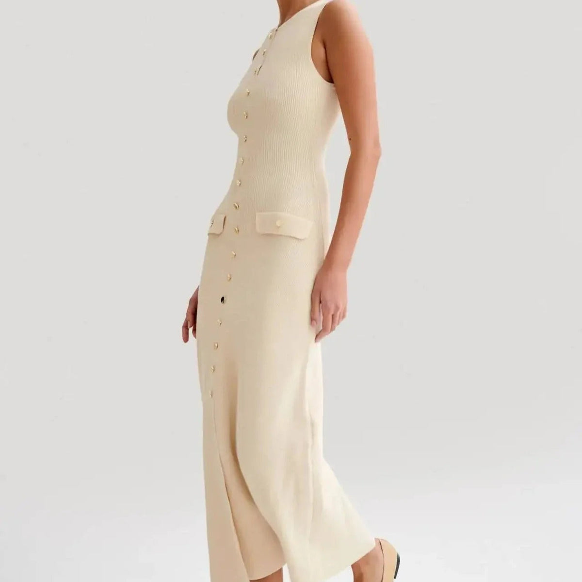 Robe Femme Trapèze Chic avec Boutons Dorés 2