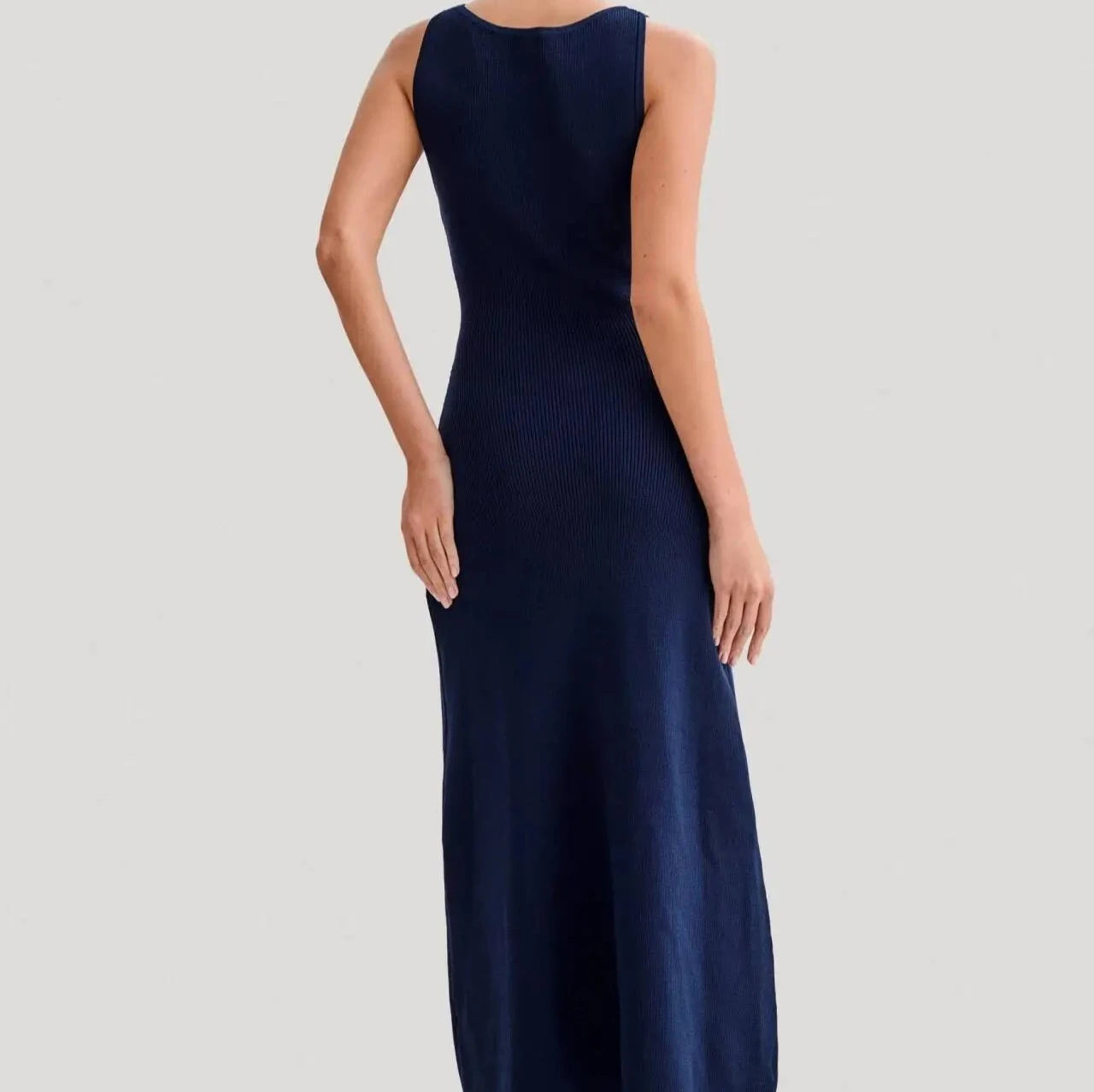 Robe Femme Trapèze Chic avec Boutons Dorés 7