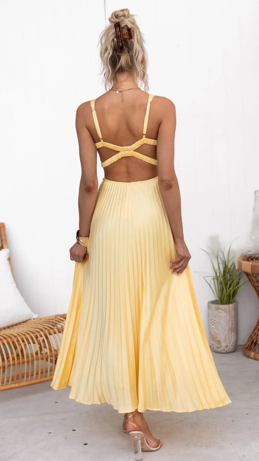 Robe Longue Plissée Jaune à Col en V pour Femmes 4
