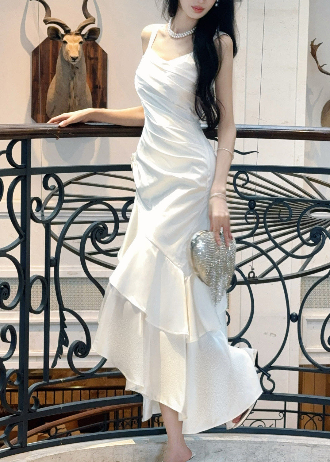Robe Longue à Bretelles Spaghetti avec Col Carré Asymétrique 2