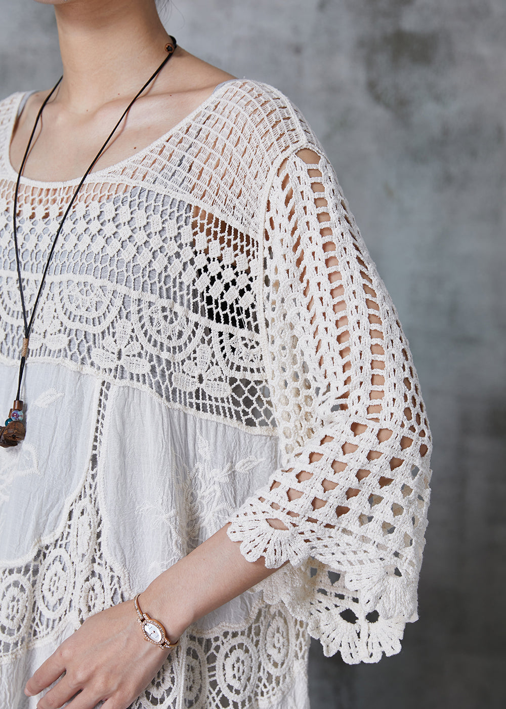 Robe Longue en Dentelle Creuse Oversize pour Femmes 4