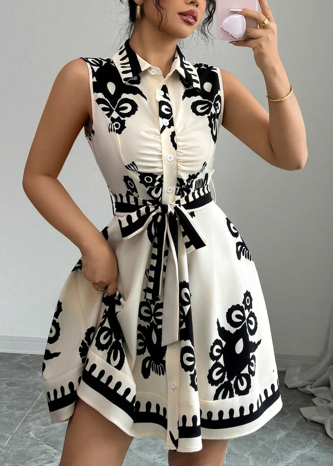 Robe courte femme col claudine imprimé artistique 2