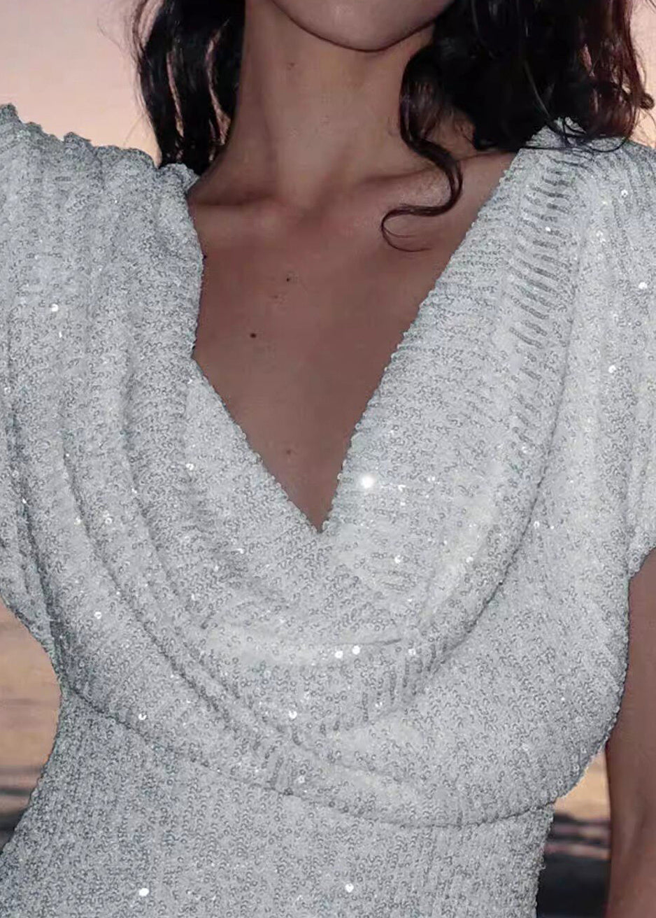 Robe courte femme style enveloppé à paillettes 1