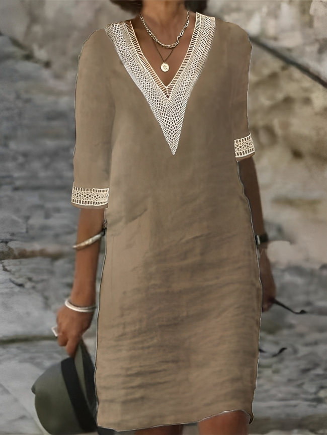 Robe d'été à col en V avec détails en crochet 5