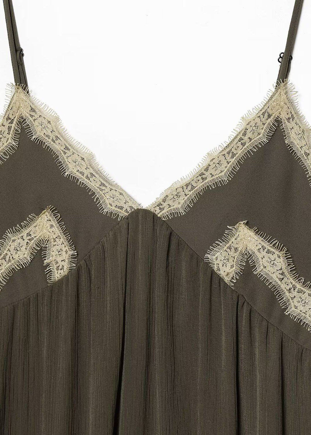 Robe d'été femme à bretelles spaghetti et col en V 3