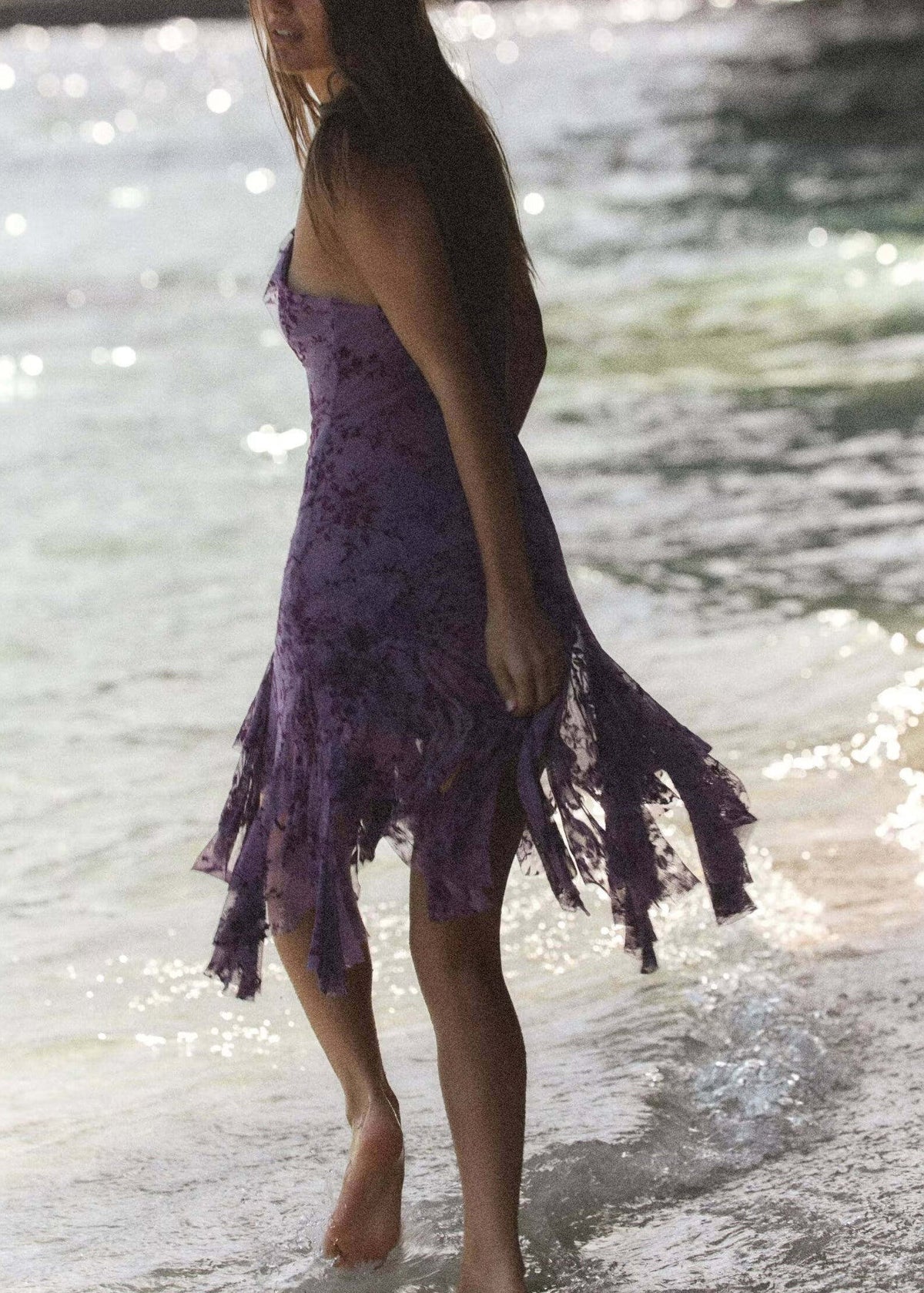 Robe d'été femme à volants asymétriques et bretelles fines 2