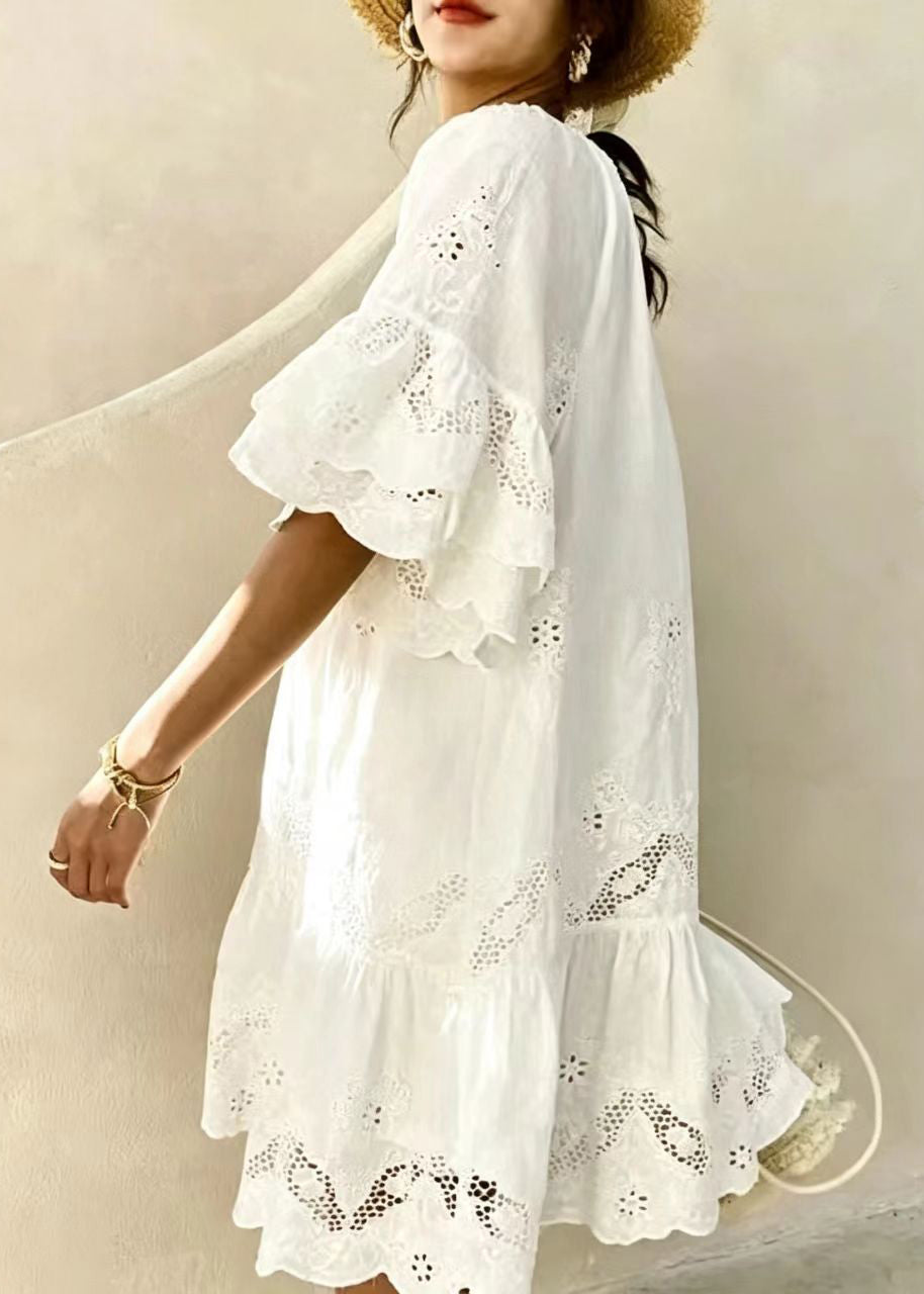 Robe d'été pour femme à lacets et pompons découpés 2