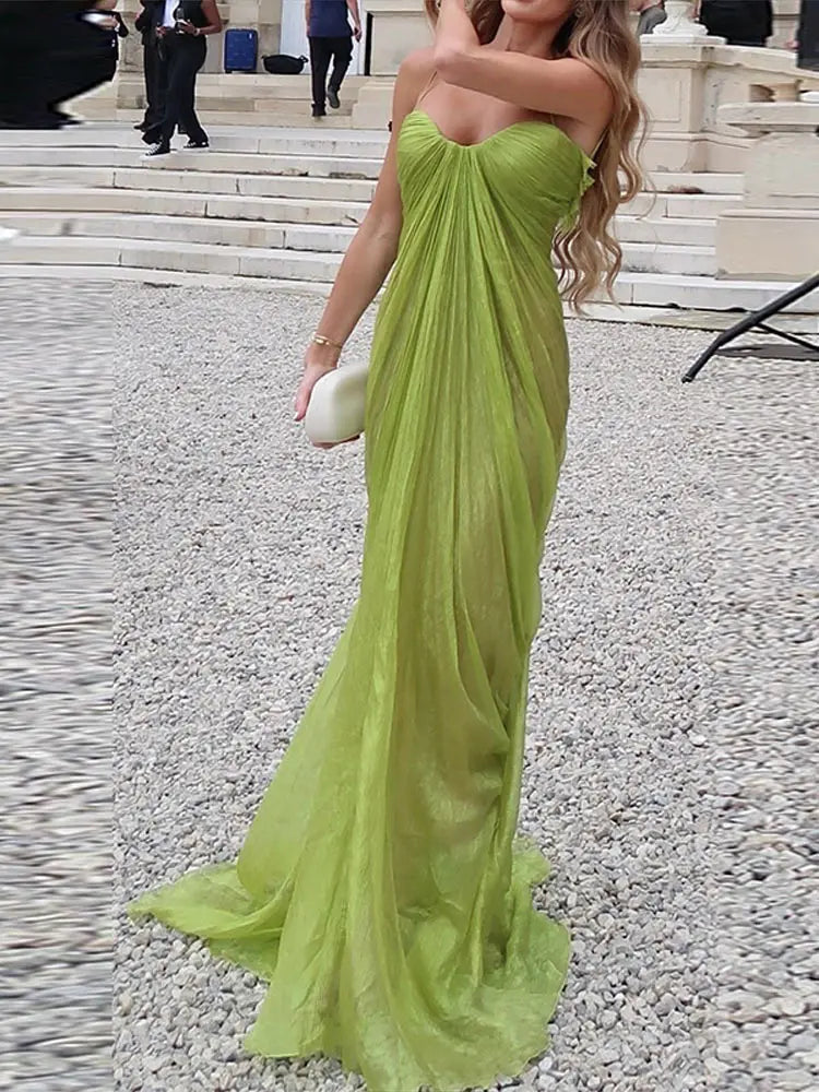 Robe de soirée longue à épaules dénudées 3