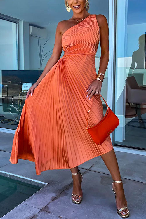 Robe de soirée plissée à épaule découpée 3