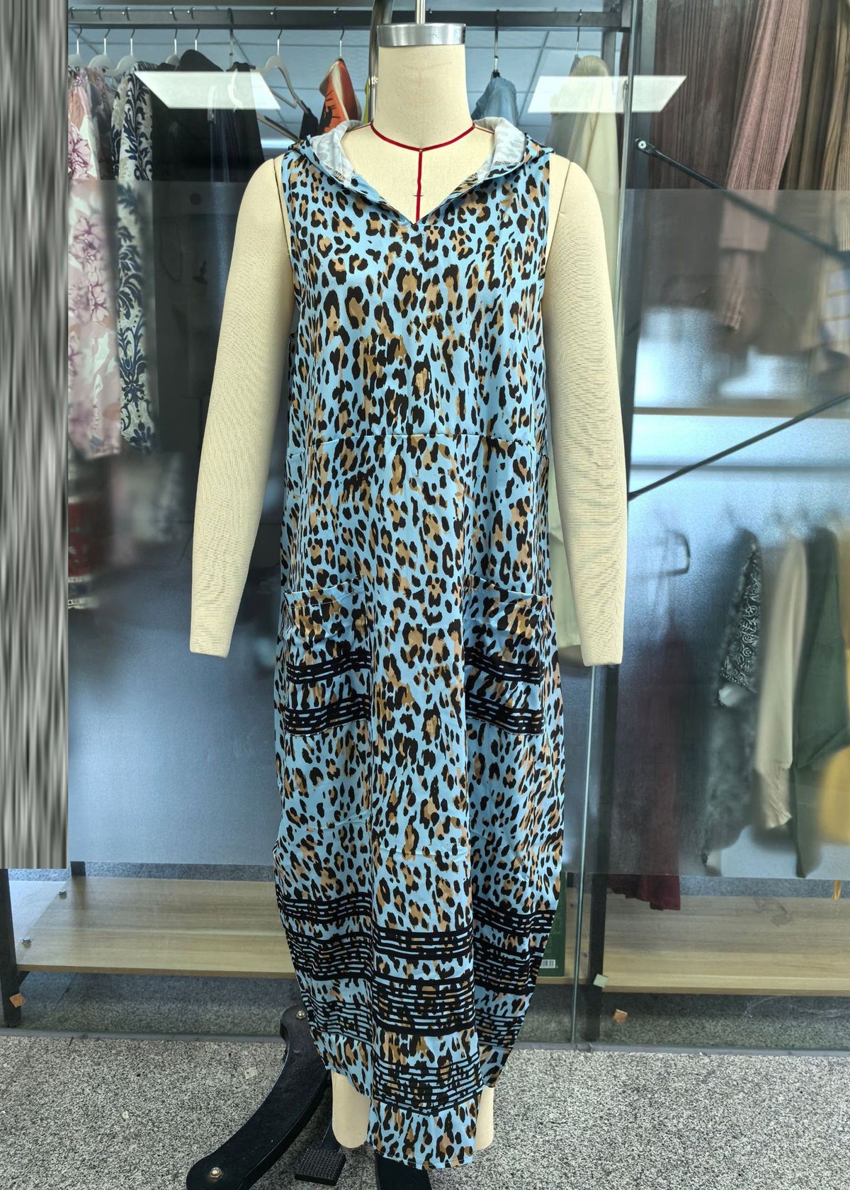 Robe longue femme style bohème à capuche sans manches 3