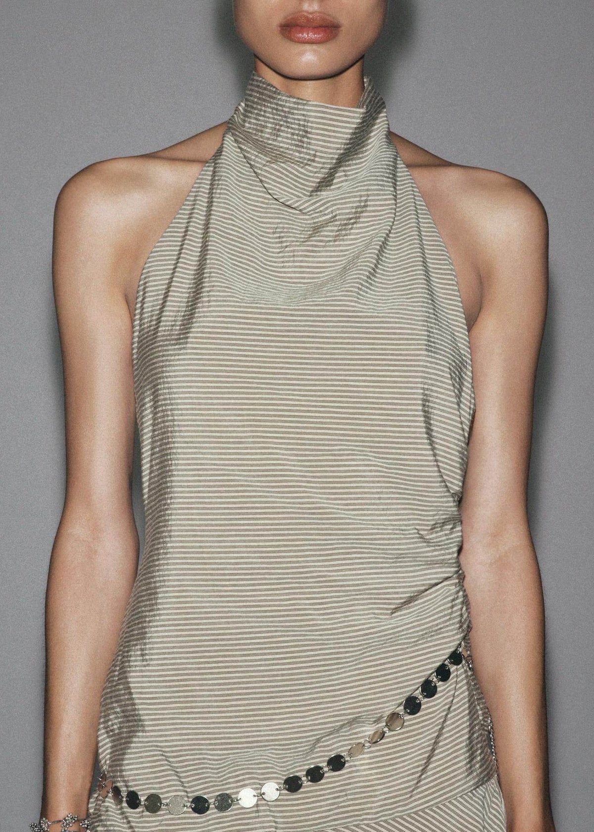 Robe mini femme style licou rayée à chaîne 2