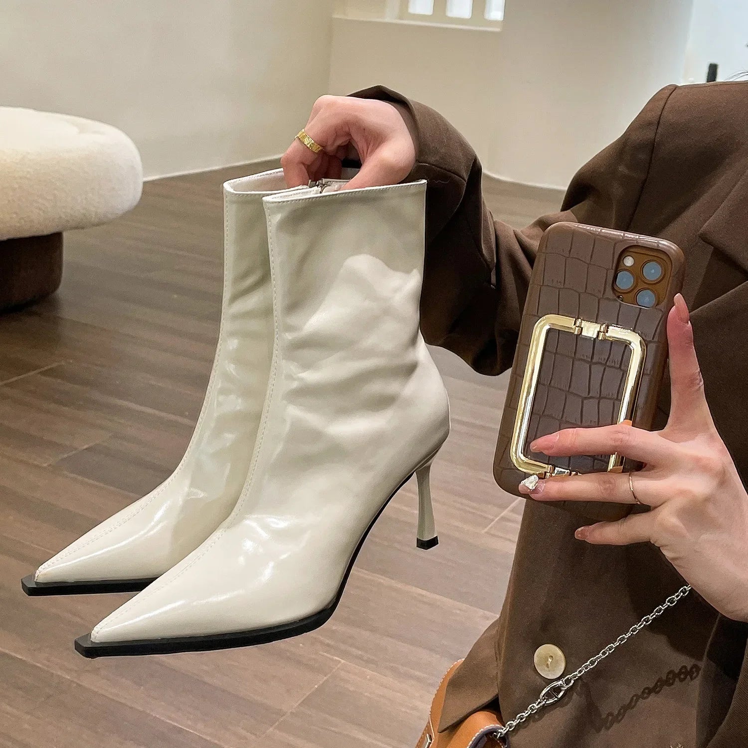 Bottes Pour Femmes Élégantes En Cuir Synthétique À Talon Étroit 1