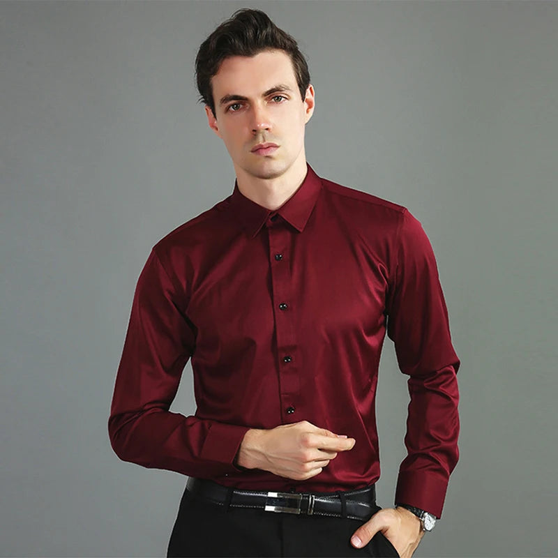 Chemise d'affaires ajustée pour hommes