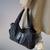 Sac à bandoulière pour femmes en cuir vegan avec accents métalliques 7