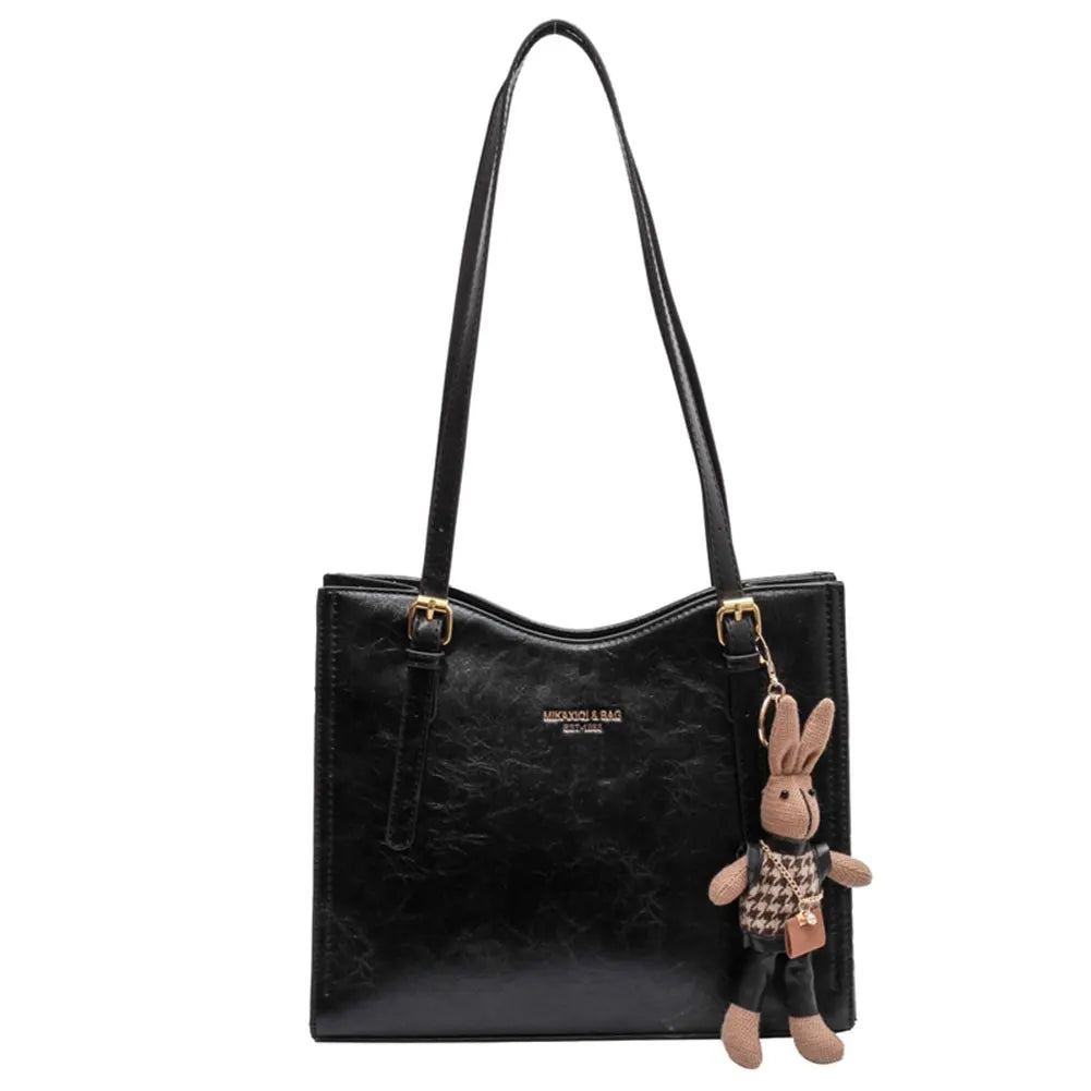 Sac à main fourre-tout pour femmes avec charme en peluche 1