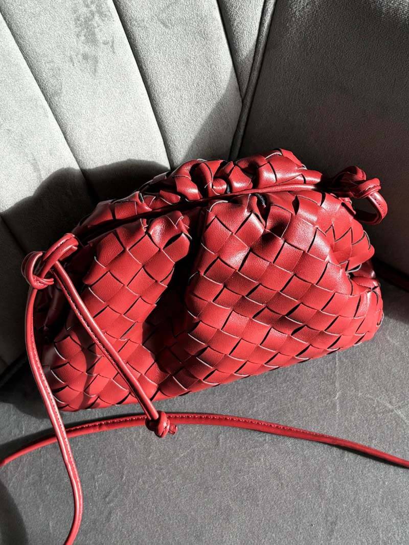 Sac à main mini en cuir vegan tissé pour femmes 8