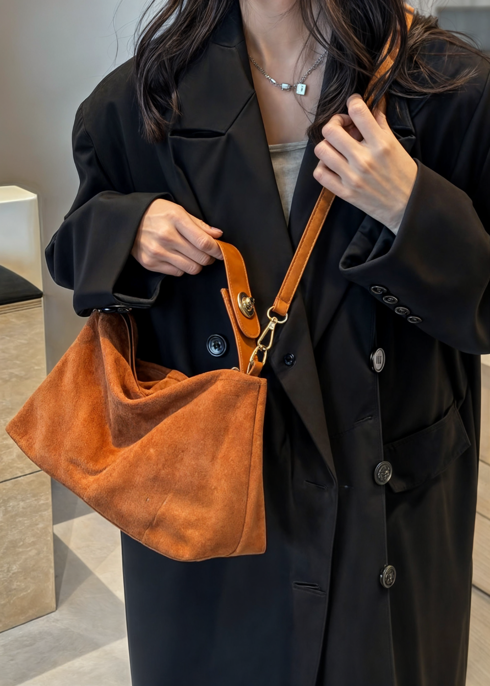Sac en Simili Suède pour Femme - Style Élégant et Pratique 5