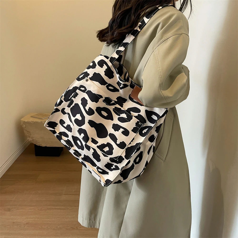 Sac à bandoulière oversize imprimé léopard