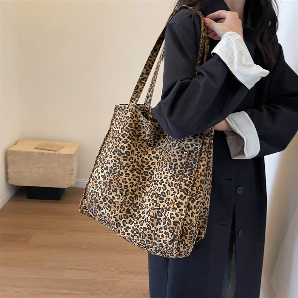 Sac à bandoulière oversize imprimé léopard