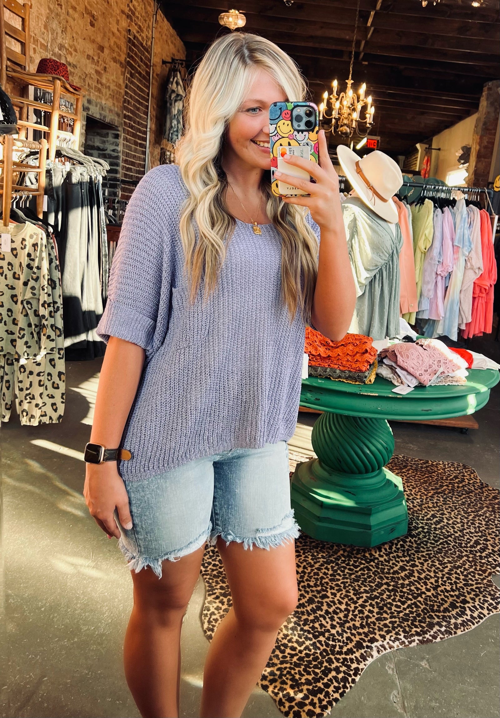 Shorts Bermuda Distressés Taille Haute pour Femme 1