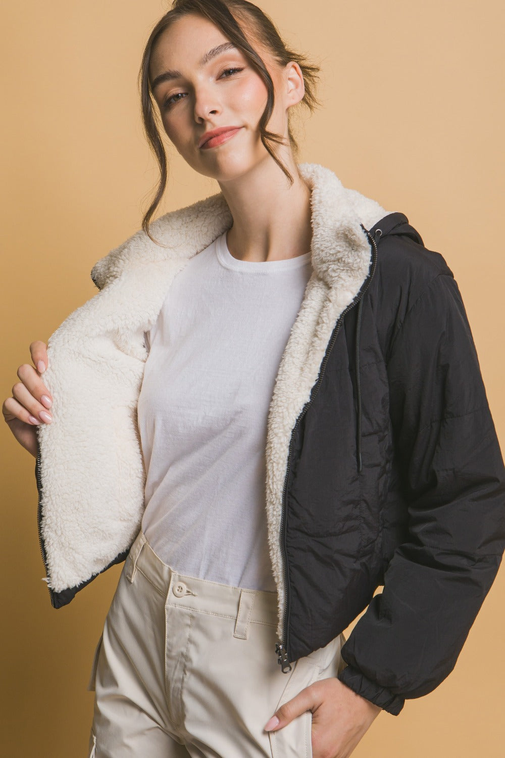 Veste Femme Croppée Réversible Nylon Sherpa à Capuche 1